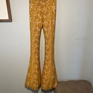 Novella Royal Bell Bottoms- Size XS